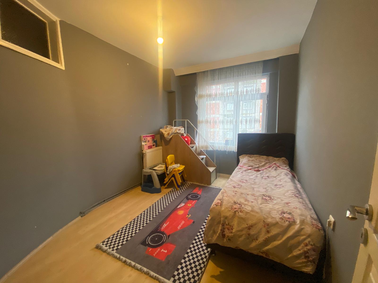 SAKARYA MAHALLESİNDE SATILIK 4+1 DAİRE